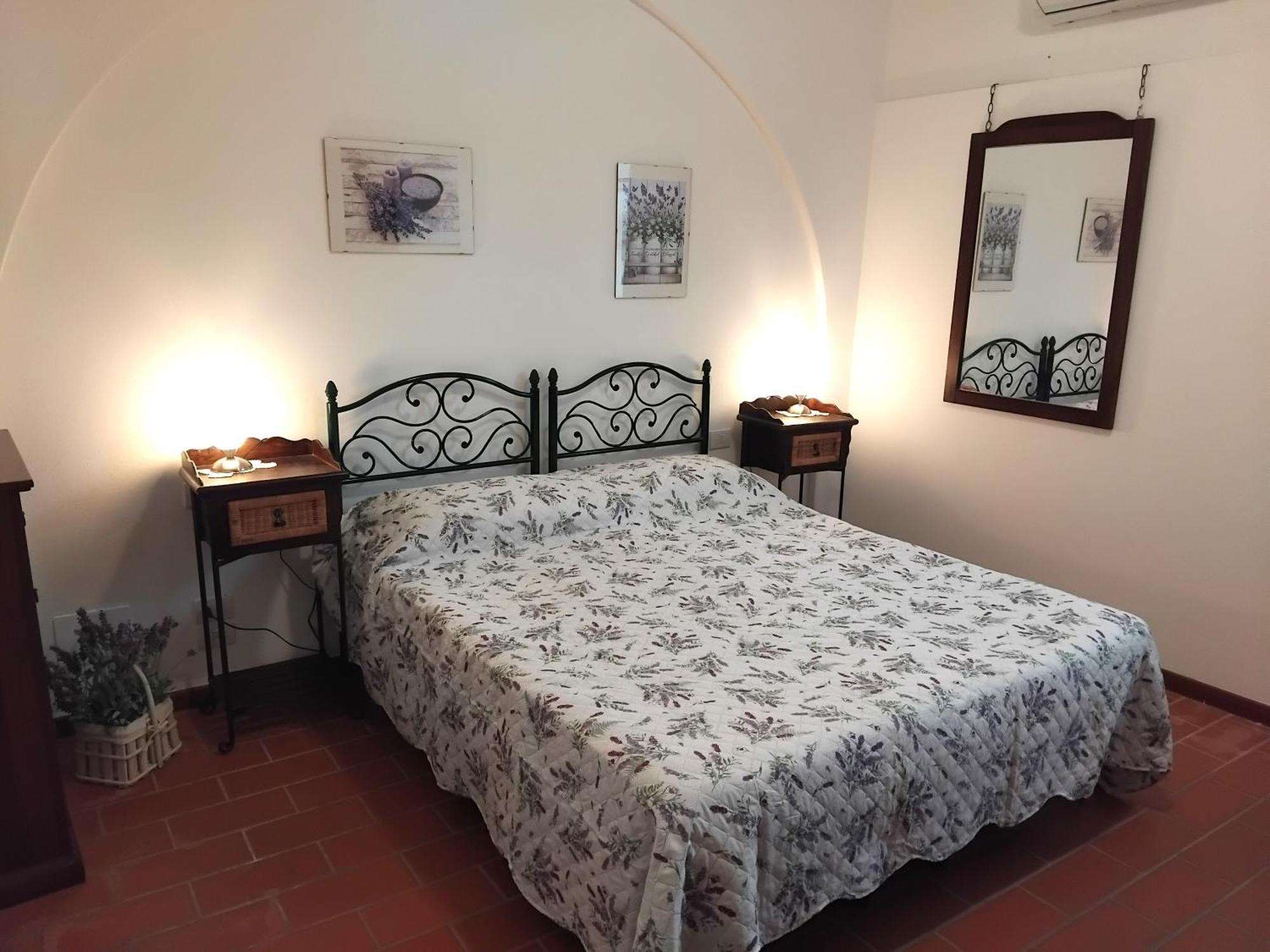 Agriturismo La Burraia Vicino A San Gimignano ガンバッシ・テルメ エクステリア 写真